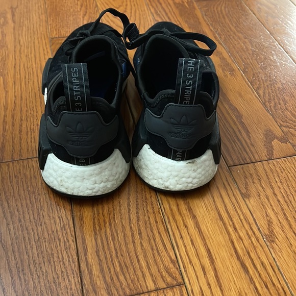 Adidas sneaker - Picture 3 of 3